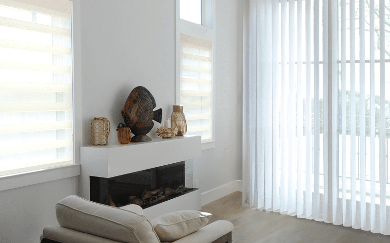 Soft Smartdrape blind and perfect sheer shades in this gorgeous lounge.
