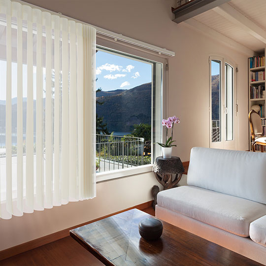 Cream SmartDrape blinds in Lounge